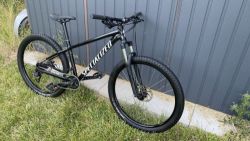 Horské kolo Specialized Rockhopper 2022