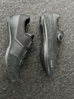 Fizik Tempo Overcurve R4 Black/Les Classiques
