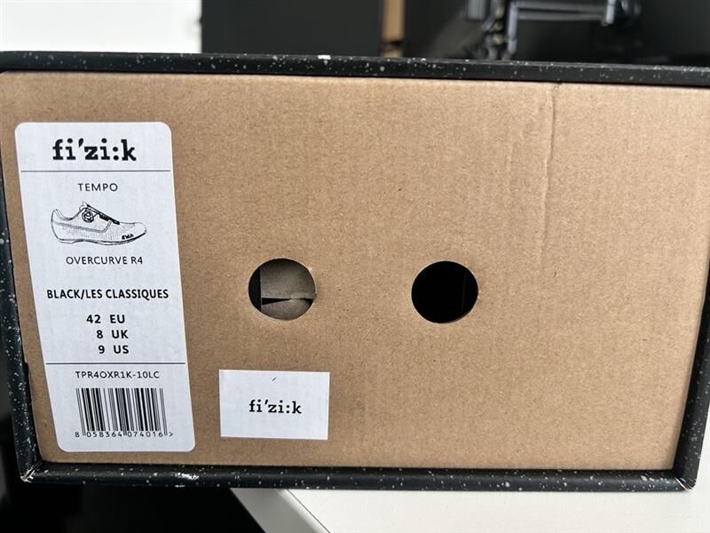 Fizik Tempo Overcurve R4 Black/Les Classiques