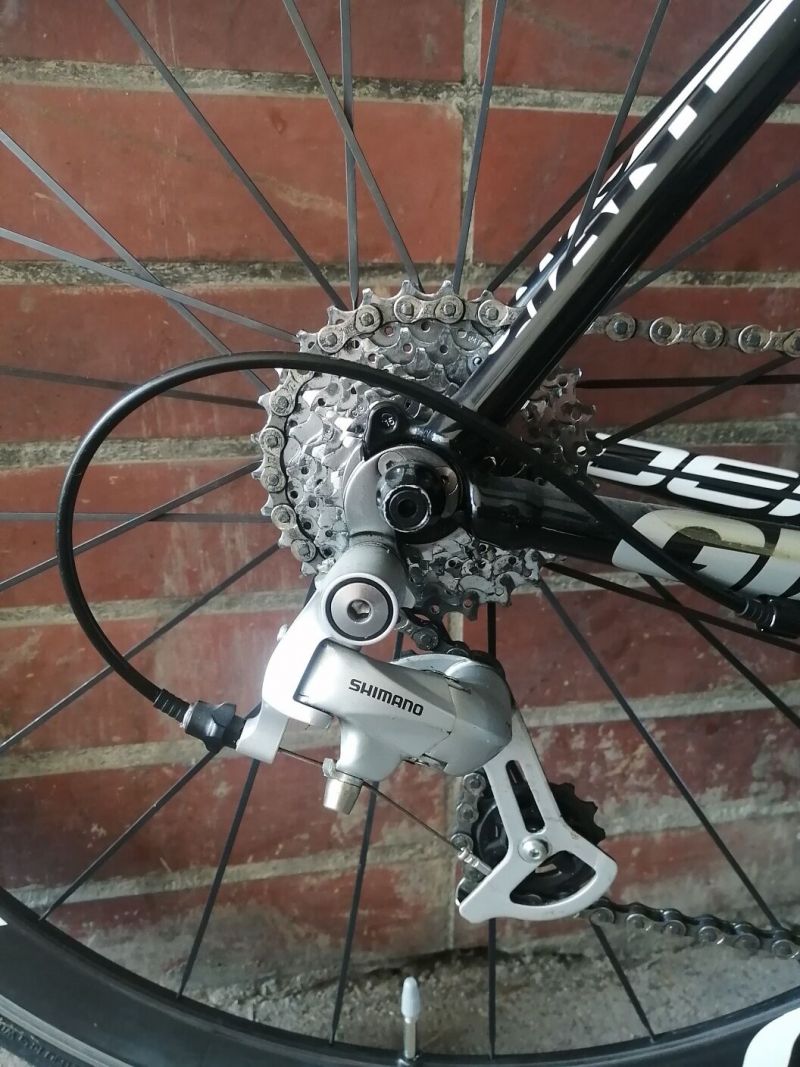 silniční kolo GIANT Defy