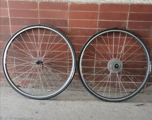 silniční kolo GIANT Defy