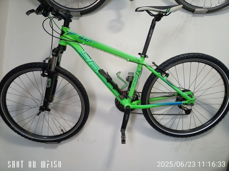 Kolo 4Ever HOT SHOT 26" Fluor Zelená, model 2017
