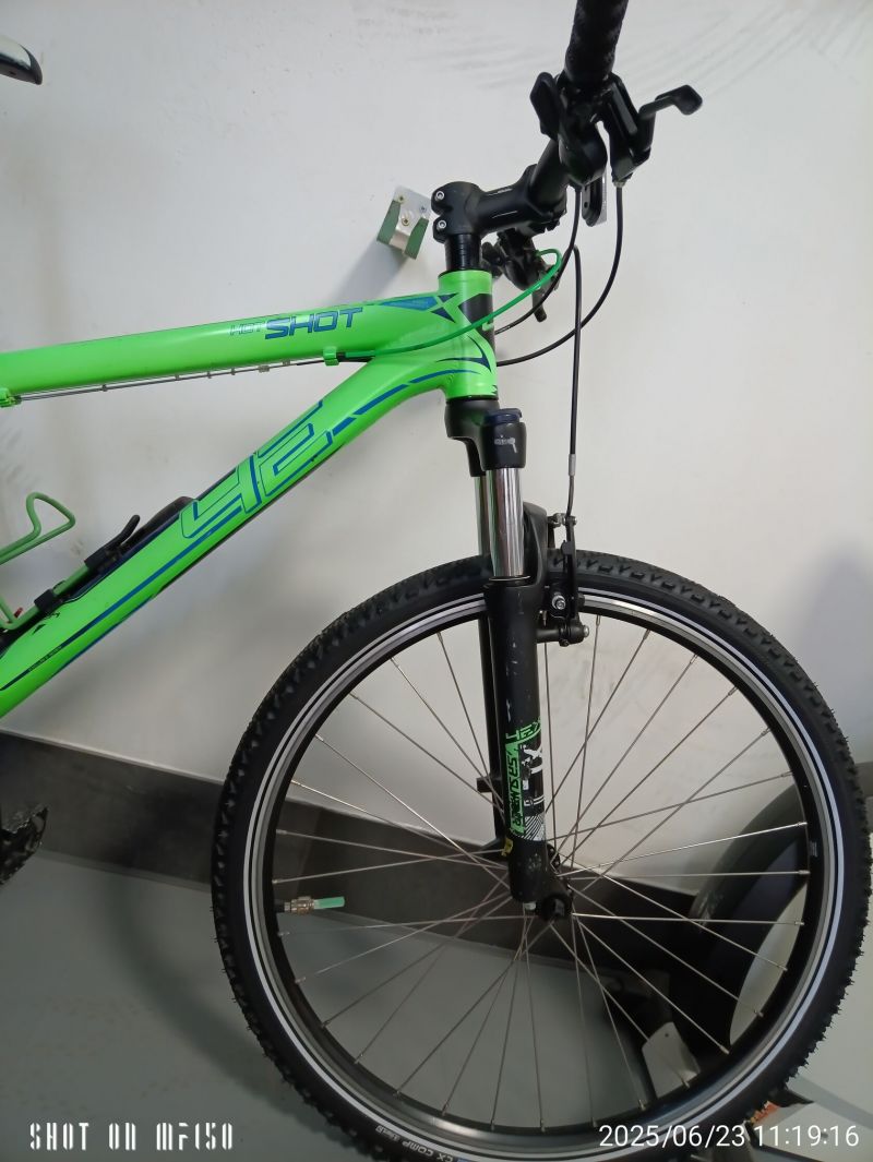 Kolo 4Ever HOT SHOT 26" Fluor Zelená, model 2017