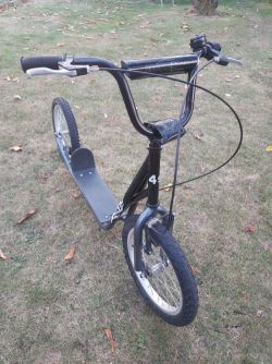 Odrážecí koloběžka Scooter 4S