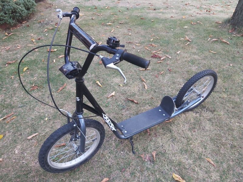 Odrážecí koloběžka Scooter 4S