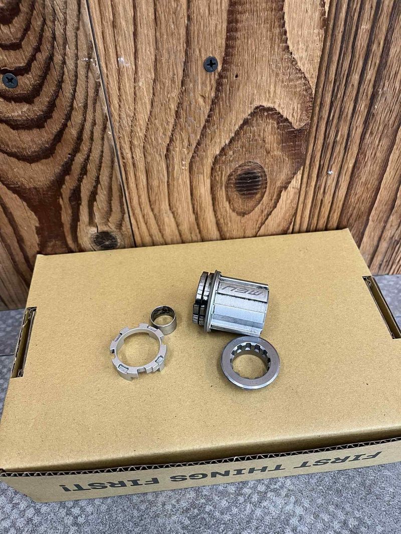 Ořech N3W CAMPAGNOLO + Adaptér