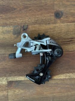 SRAM přehazovačka Rival1 Type 3.0 11s střední vodítko
