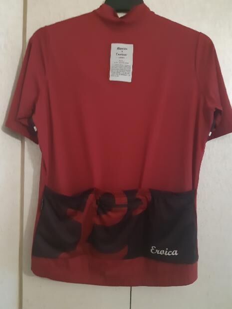 Prodám nový cyklo dres Santini L' Eroica, velikost XXL, dovoz Itálie, PC 110 euro, cena 1890 Kč.