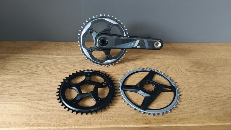 karbonové kliky FSA SL-K ligh a SRAM