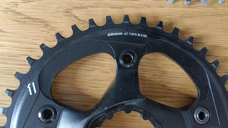 karbonové kliky FSA SL-K ligh a SRAM