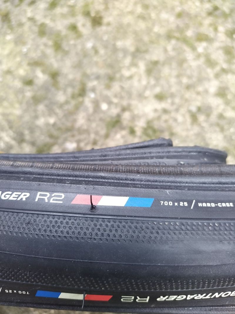 Pláště Bontrager R2 (25-622)