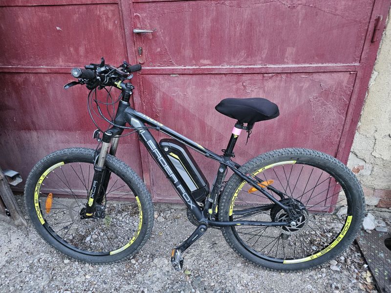 Elektrokolo LeaderFox 27.5" velikost S, velké LCD, 500 baterie