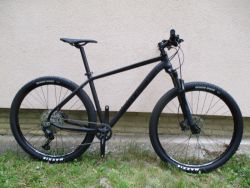 Nové 29" kolo na rámu Maxbike M909 19", SLX/Deore 1x12, vzduch. vidlice Rock Shox Recon