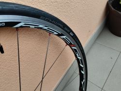 Zapletená kola Shimano RS Eighty