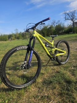 Enduro YT Capra Core 1 2024 – velikost M