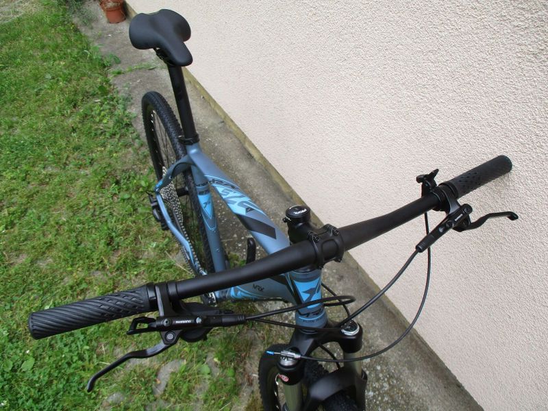 Nové lehké krosové kolo MRX Elite 19,5", vzduchová vidlice Suntour NRX, Shimano Deore 1x11
