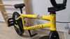 Krásné žluté BMX WETHEPEOPLE 20". Stojí synovy v pokoji a není využito. Doplněno o pegy Cult. 
