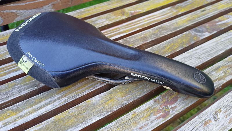 Prodám sedlo Ergon SM3-S carbon
