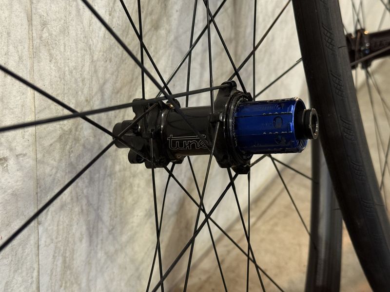 kola Schmolke Carbon TLO 45 na Tune nábojích 