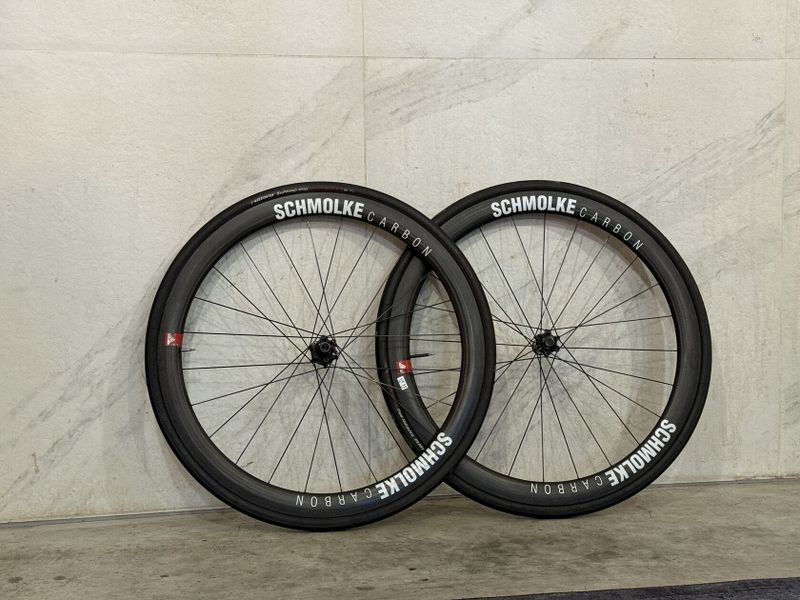kola Schmolke Carbon TLO 45 na Tune nábojích 