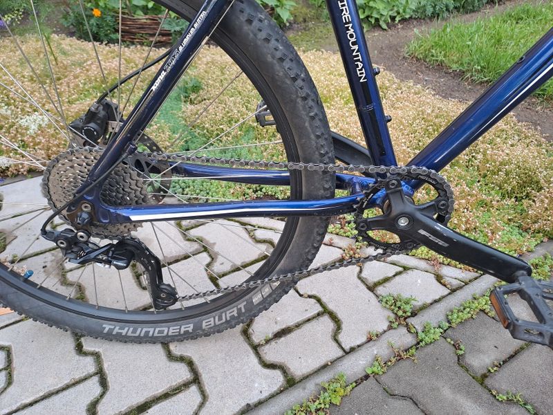 Horské kolo KONA 26“ velikost M (cca 155-185 cm), vidlice vzduch 140mm, XT 1x10