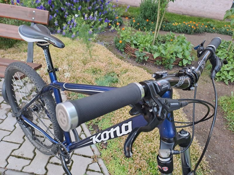 Horské kolo KONA 26“ velikost M (cca 155-185 cm), vidlice vzduch 140mm, XT 1x10