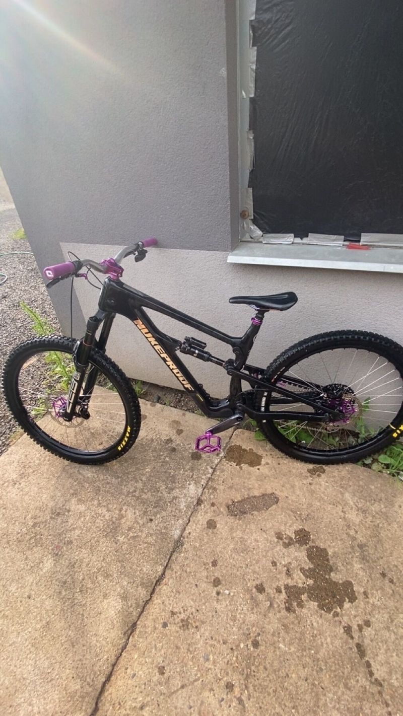 Nukeproof 290 Carbon 