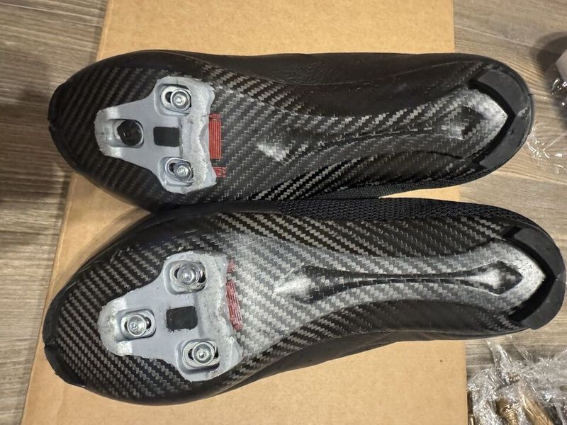 cyklistické silniční boty tretry Fizik R1 Uomo vel.44