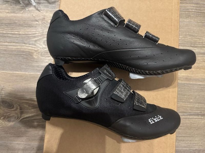 cyklistické silniční boty tretry Fizik R1 Uomo vel.44