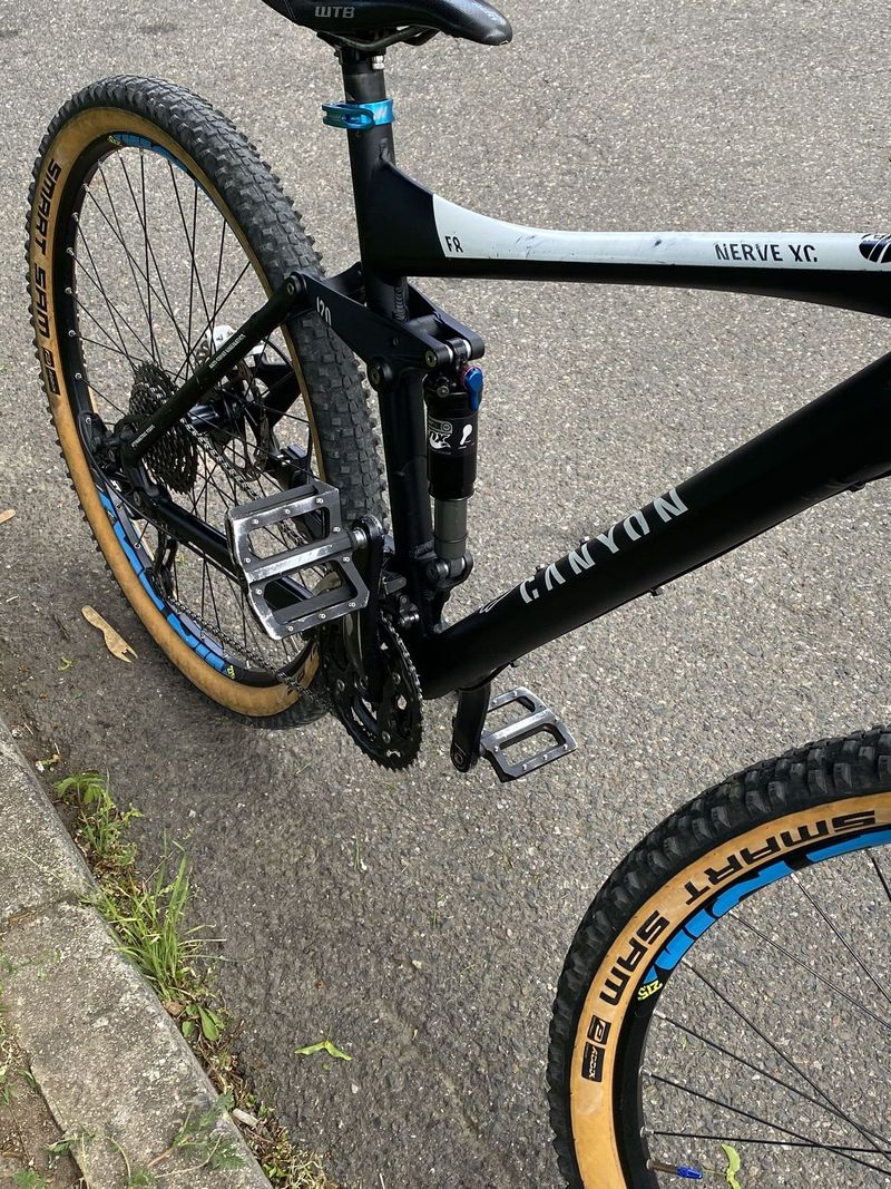 CELOODPRUŽENÉ HORSKÉ KOLO CANYON NERVE XC 27,5