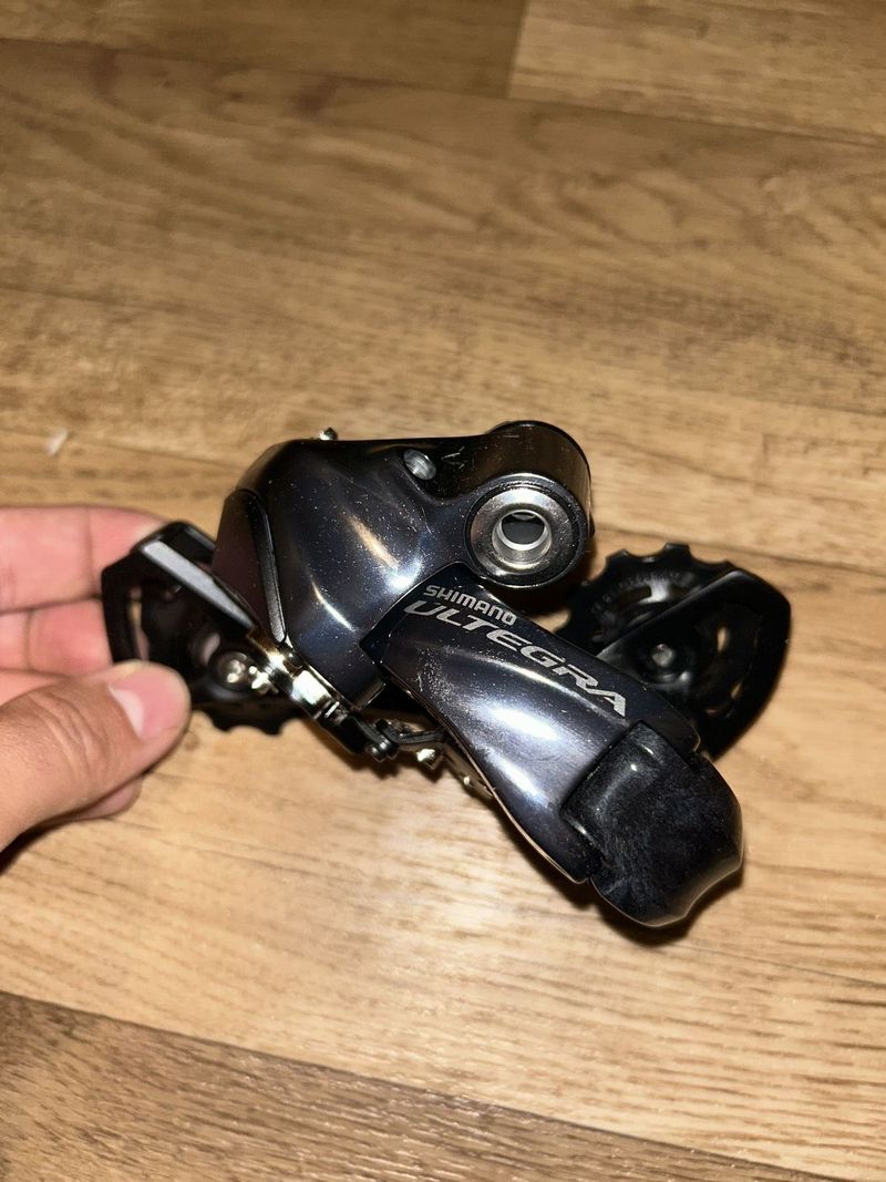 Přehazovačka Shimano Ultegra RD-6870 Di2 - nová
