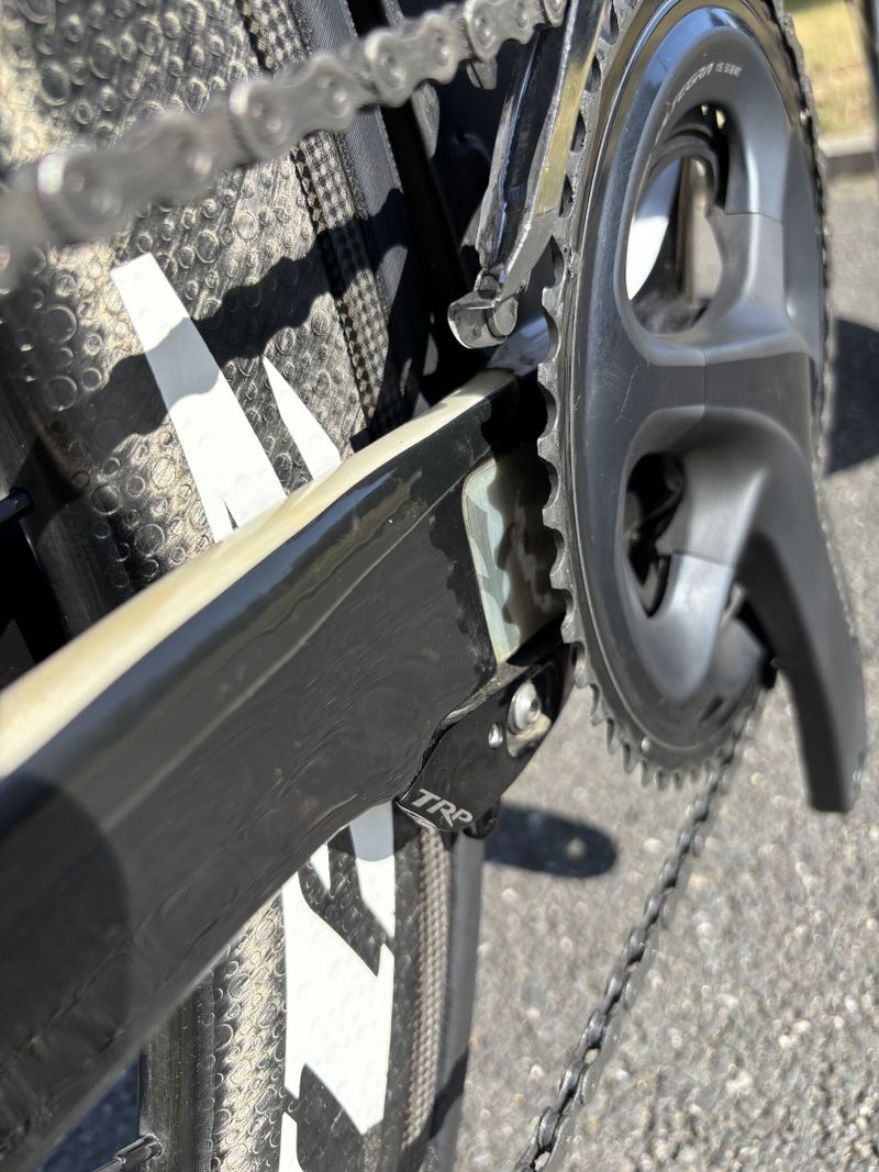 Triatlonový špeciál Wilier Twin Blade na Ultegra Di2, ZIPP 808