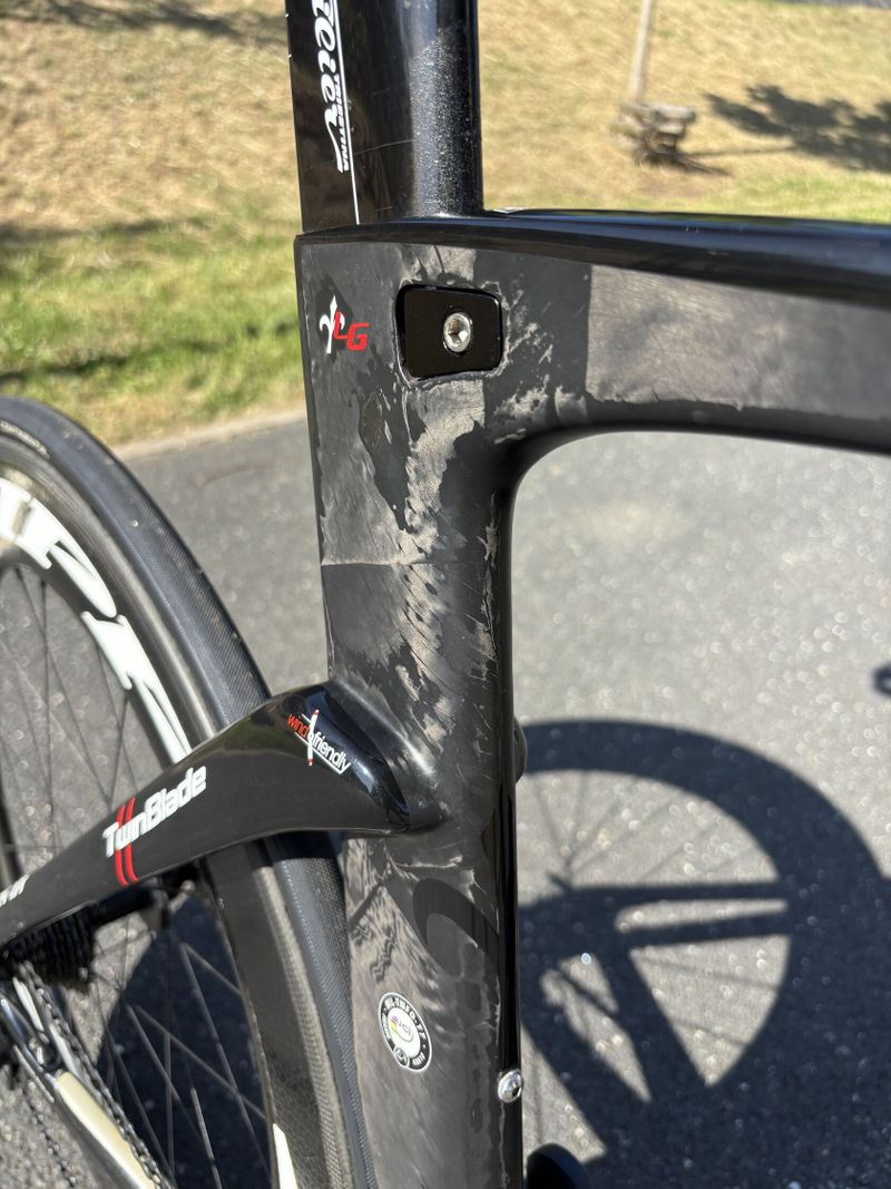 Triatlonový špeciál Wilier Twin Blade na Ultegra Di2, ZIPP 808