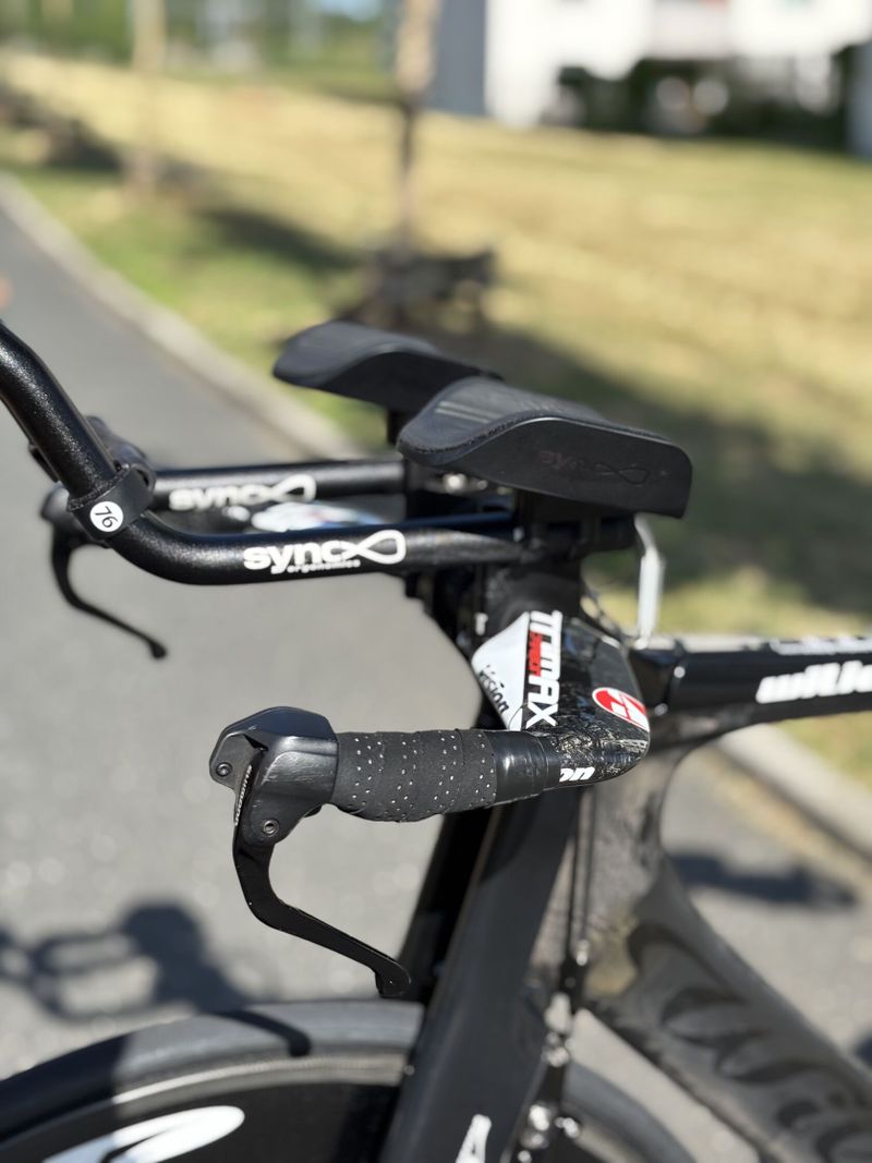 Triatlonový špeciál Wilier Twin Blade na Ultegra Di2, ZIPP 808