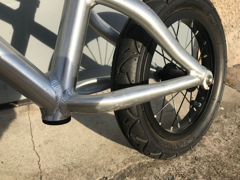 Earlyrider, Alley runner 12, odrážedlo