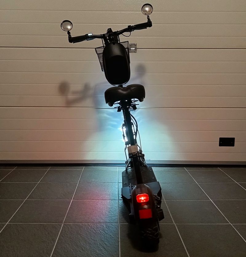 CESTOVNÍ X-Scooters XS04 48V