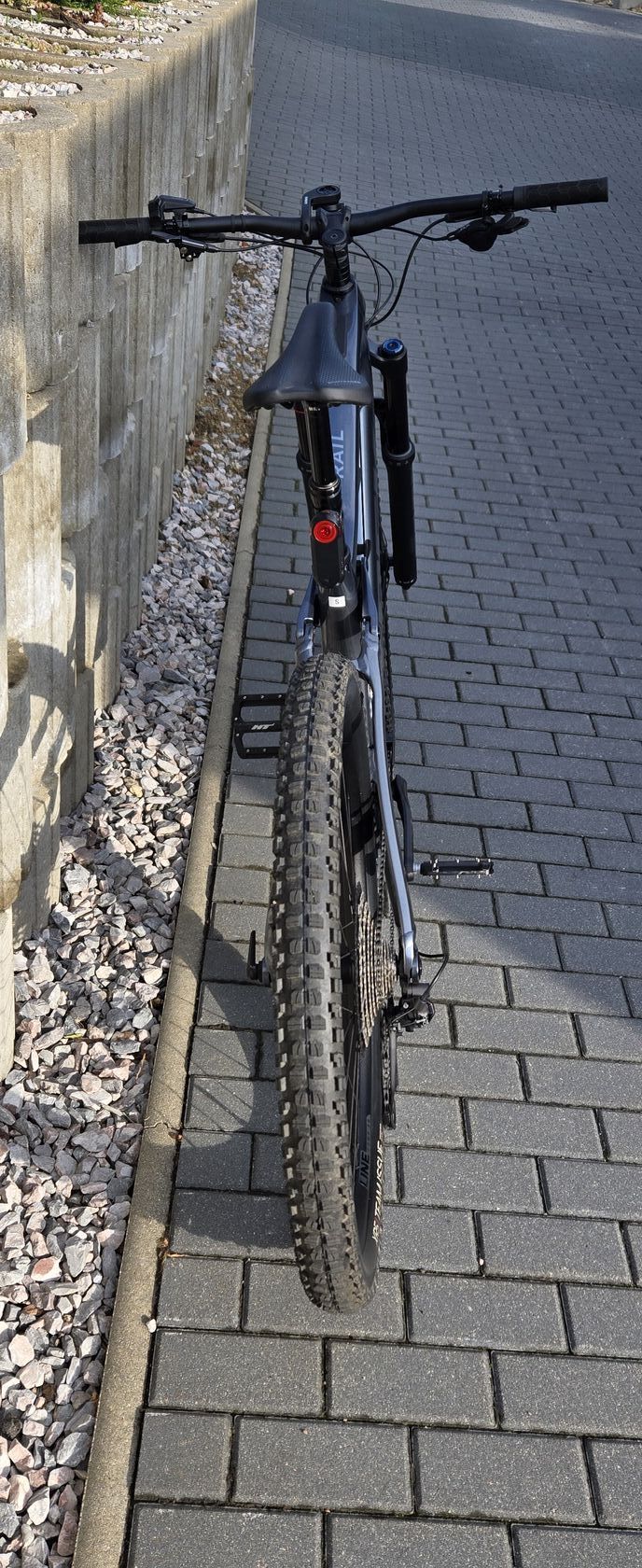 prodám TREK Rail 9.7 Gen 4 CARBON RED SMOKE S 2023 s vybavením