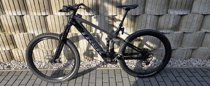 prodám Trek Rail 9.7 NX 625Wh Lithium Grey/Trek Black XL/188-195cm