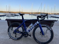Prodám Trek Madone SL 6 Di2 Gen 6 Hex Blue vel. 56
