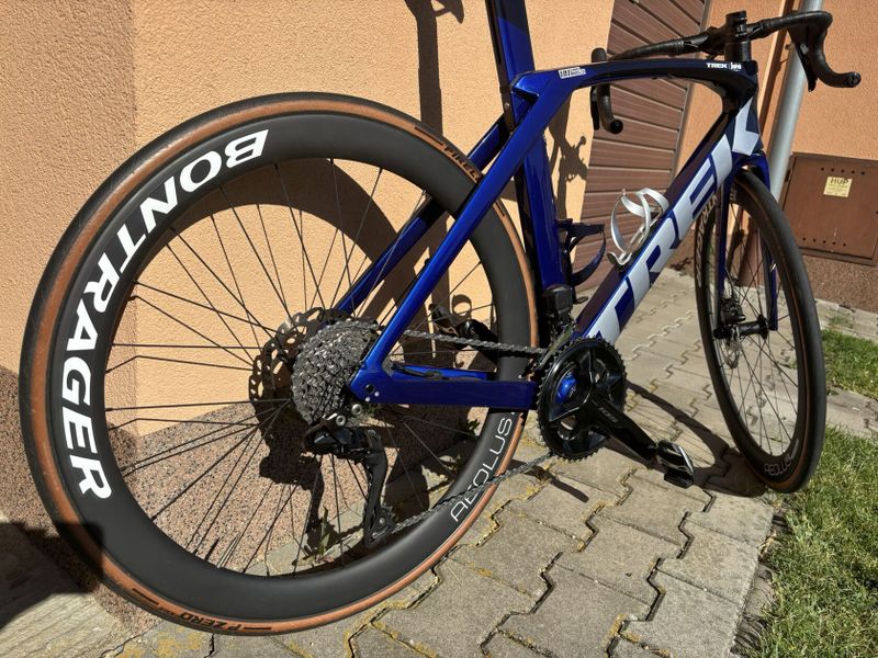 Prodám Trek Madone SL 6 Di2 Gen 6 Hex Blue vel. 56