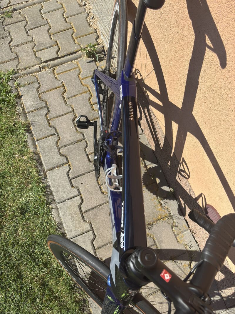 Prodám Trek Madone SL 6 Di2 Gen 6 Hex Blue vel. 56