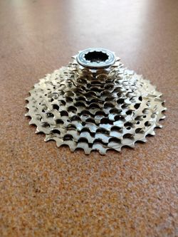 Prodám novou kazetu Shimano CS-HG710-12 11-36