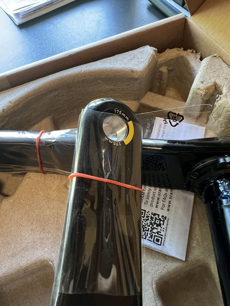 Kliky SRAM Force D2 DUB Glossy 175 mm bez převodníku