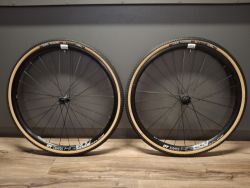 Kola DT Swiss HG 1800 Spline Hybrid Boost 700c