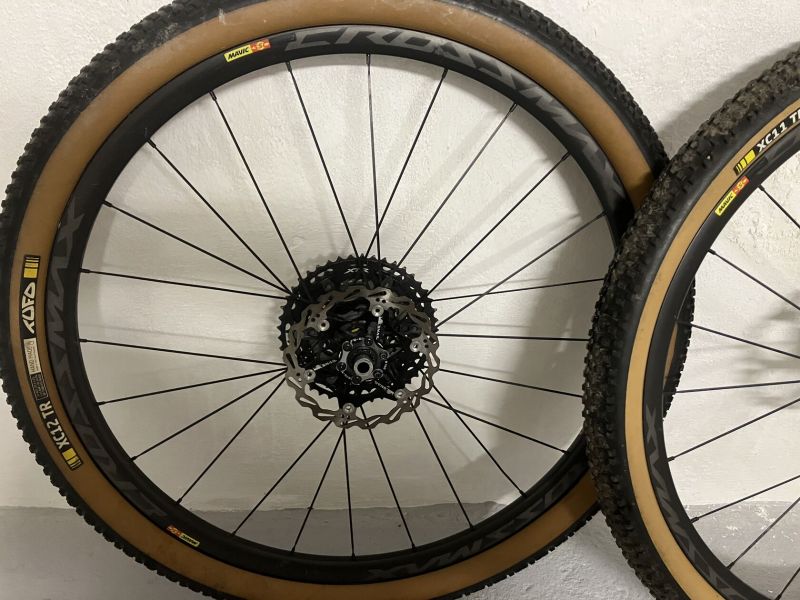 Mavic crossmax sl carbon 29” vaha 1450g pro PC 30000