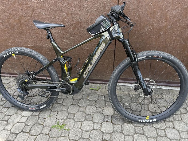 Prodám celoodpružené kolo Crussis e-Full 12.9 servisované v záruce najeto 754 km