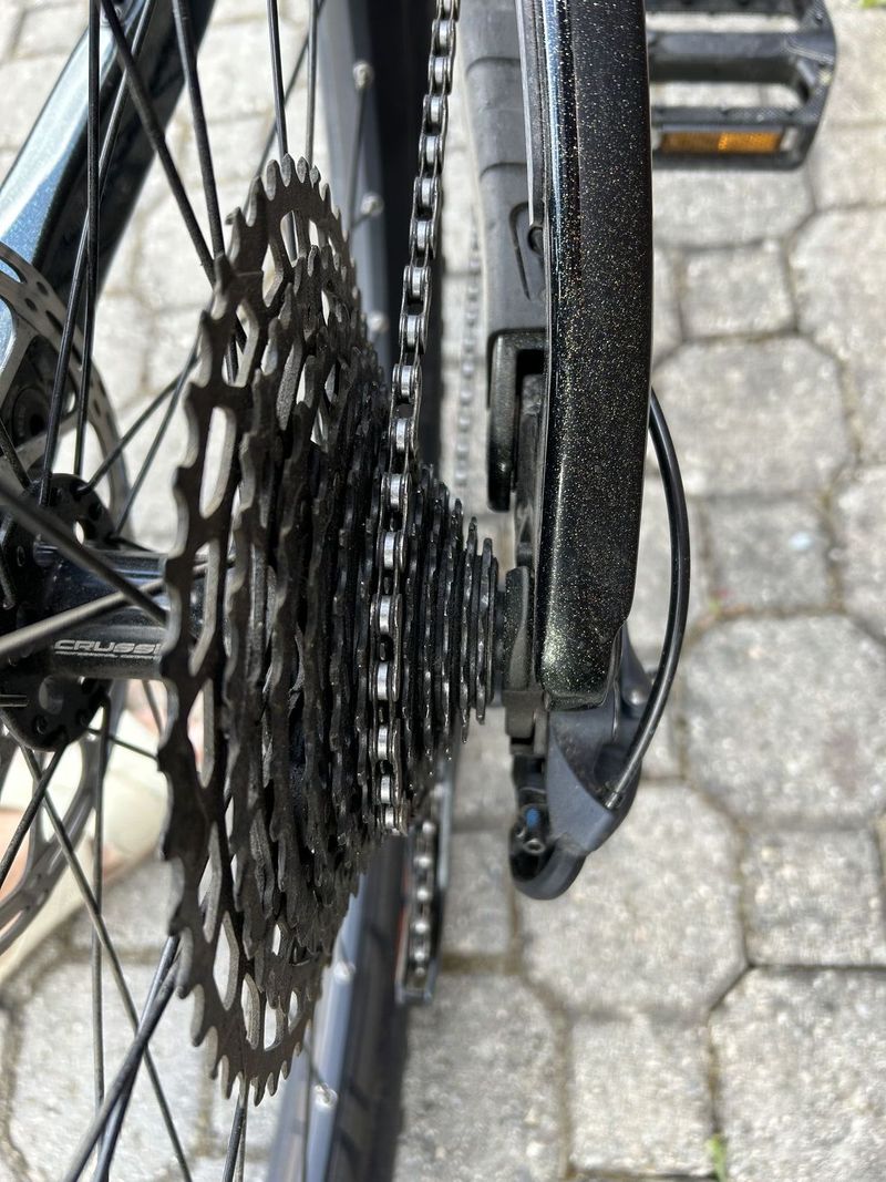 Prodám celoodpružené kolo Crussis e-Full 12.9 servisované v záruce najeto 754 km