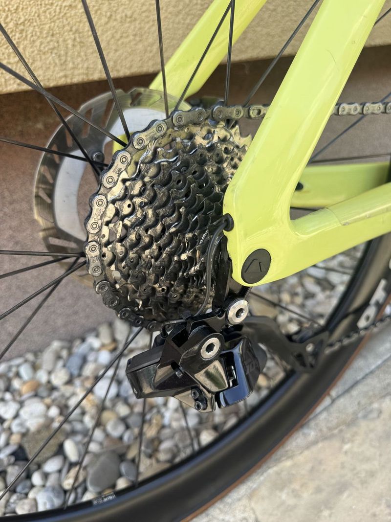 Canyon Aeroad CF SLX 7 Di2 vel. M 