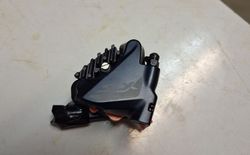 Flat mount brzdový třmen SHIMANO SLX BR-M7110 s chladičem