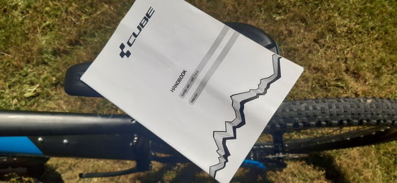 KARBONOVÉ HORSKÉ KOLO CUBE .,. JAKO NOVÉ